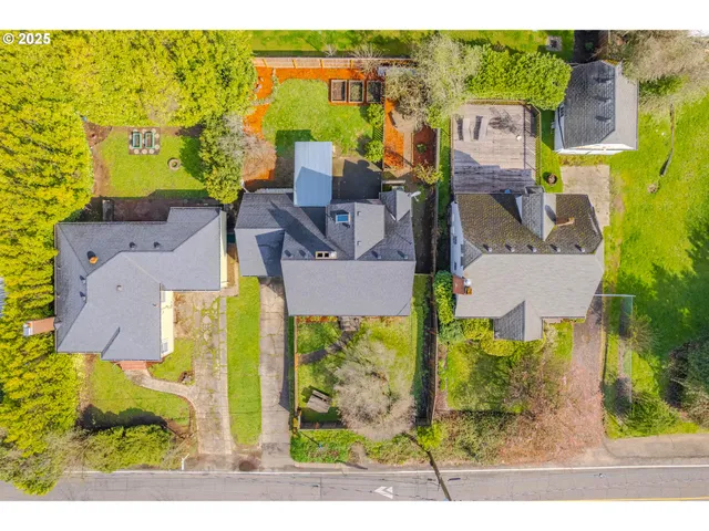 $484,900 | 8046 Southwest Capitol Hill Road, Portland, OR 97219