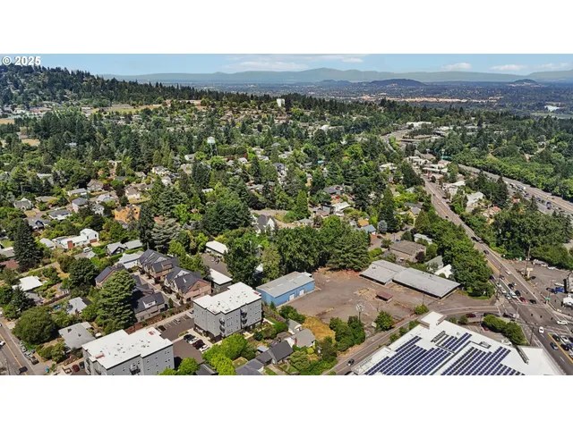 $484,900 | 8046 Southwest Capitol Hill Road, Portland, OR 97219