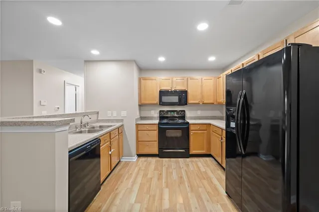 $1,650 | 3712 Cotswold Avenue, Unit Y, Greensboro, NC 27410