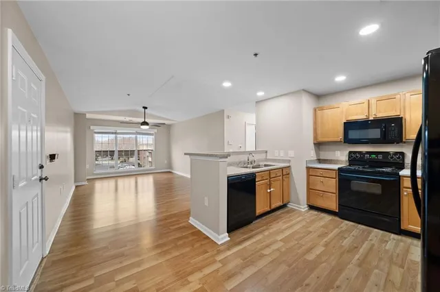 $1,650 | 3712 Cotswold Avenue, Unit Y, Greensboro, NC 27410