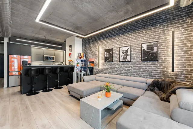 $415,000 | 1305 South Michigan Avenue, Unit 907, Chicago, IL 60605