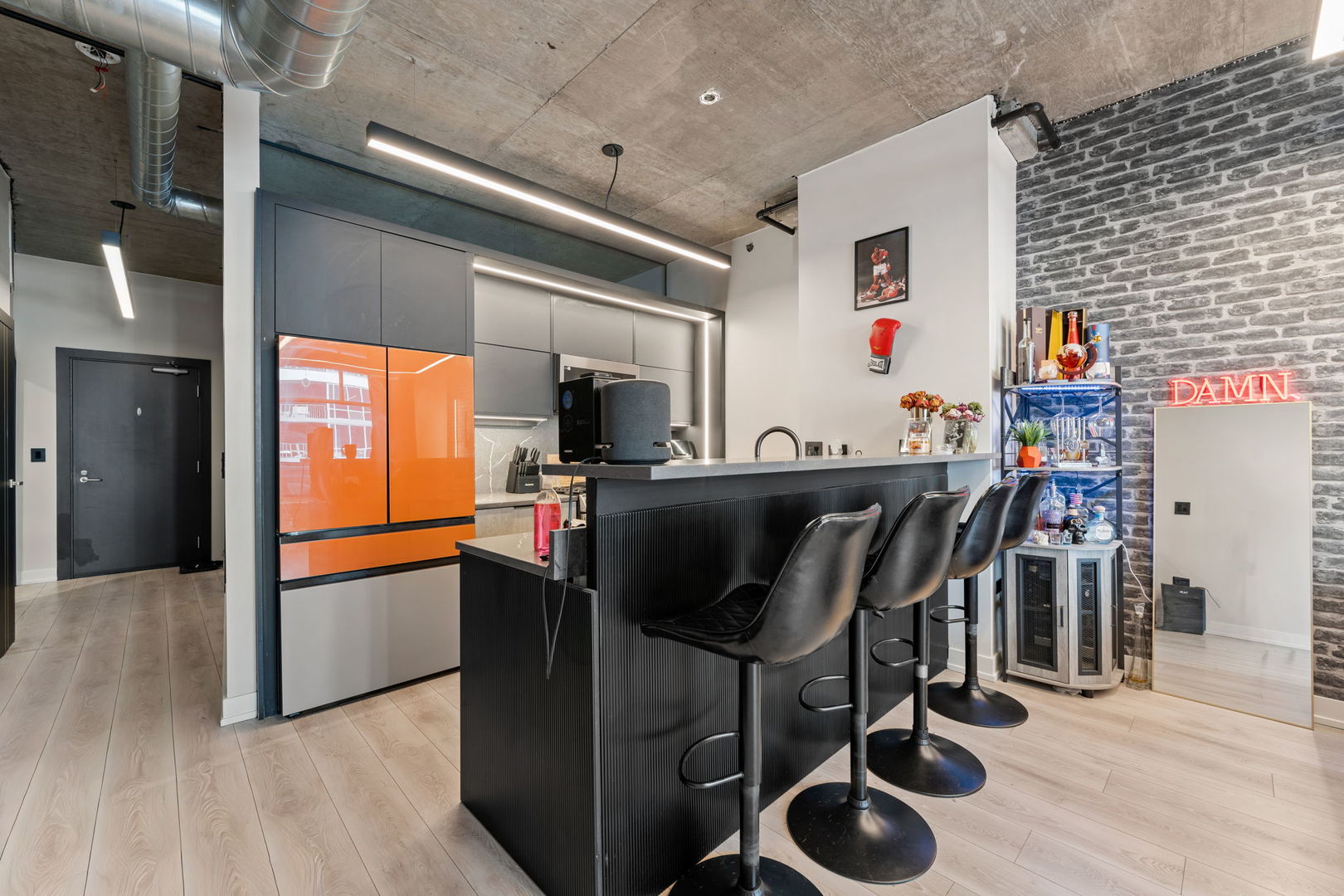 1305 South Michigan Avenue, Unit 907 Chicago, IL 60605 - Photo 6 of 20 a dining room with furniture and a floor to ceiling window