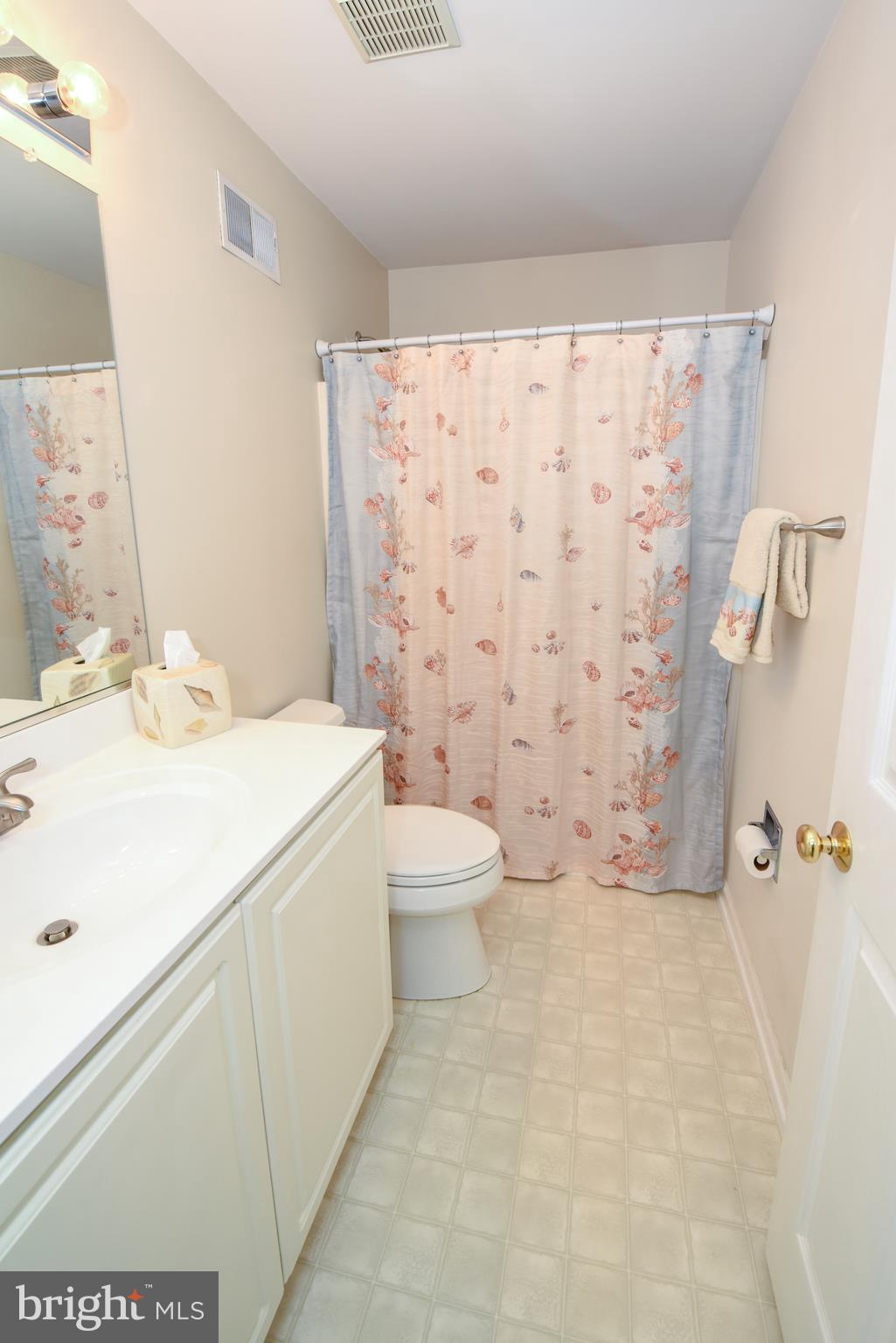 139 Milbury Road Coatesville, PA 19320 - Photo 27 of 52 Hall Bath