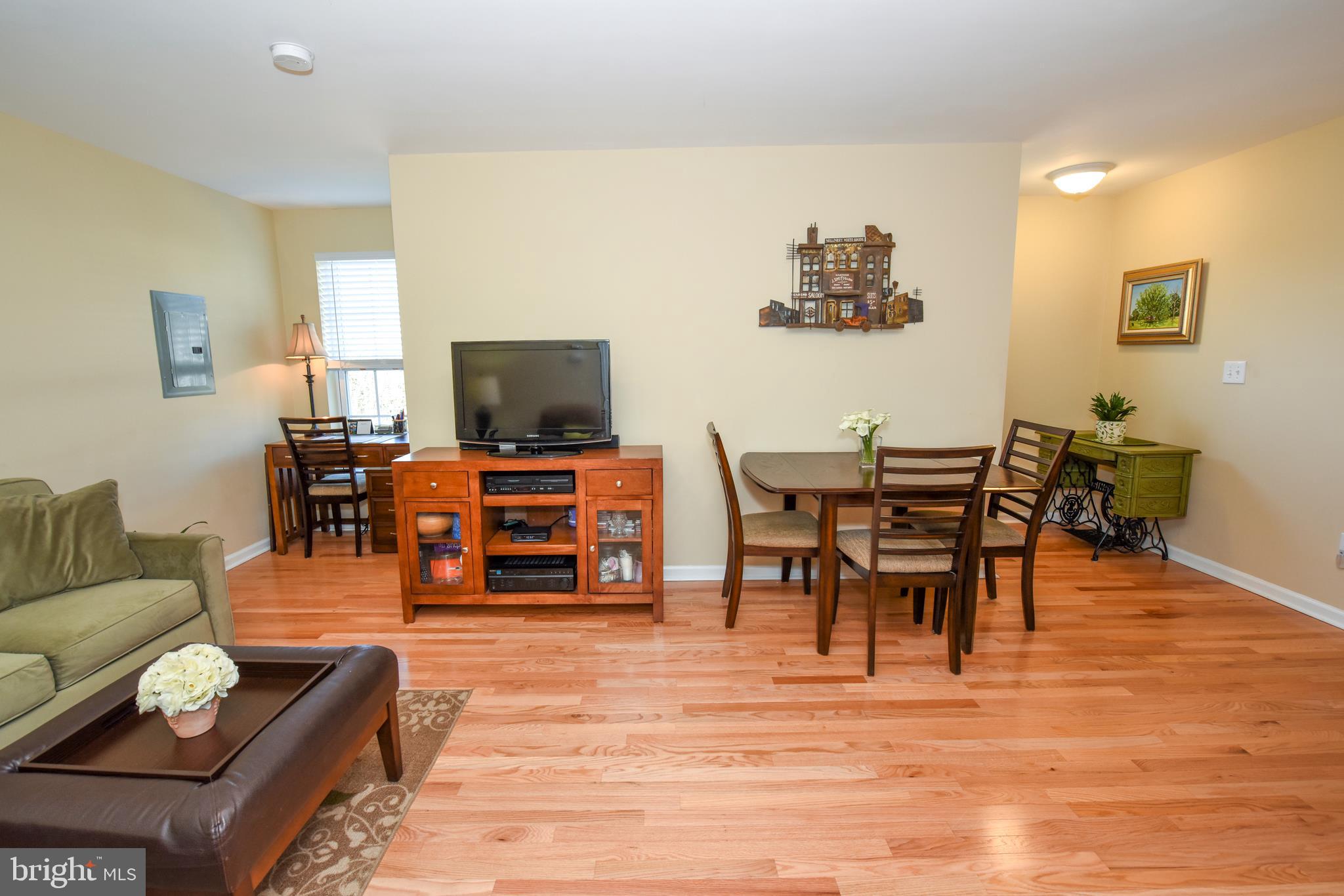 139 Milbury Road Coatesville, PA 19320 - Photo 47 of 52 In=law Living Room
