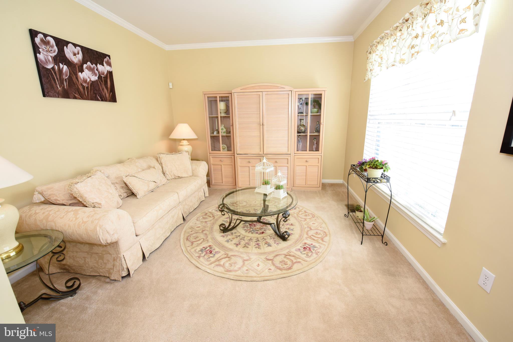 139 Milbury Road Coatesville, PA 19320 - Photo 7 of 52 Living Room