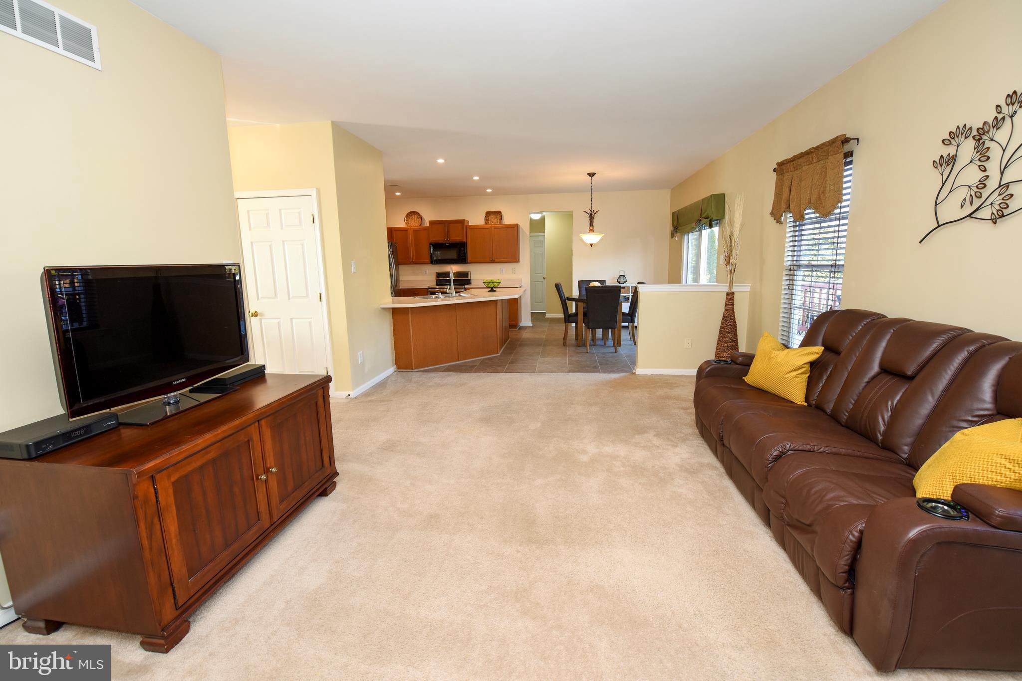 139 Milbury Road Coatesville, PA 19320 - Photo 10 of 52 Living Room