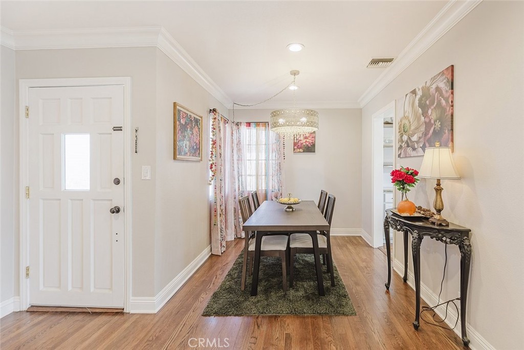 7522 Security Avenue Burbank, CA 91504 - Photo 7 of 37