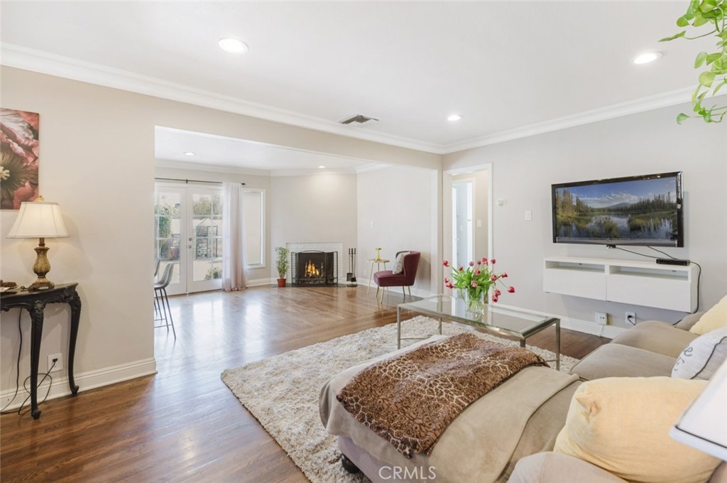 7522 Security Avenue Burbank, CA 91504 - Photo 9 of 37