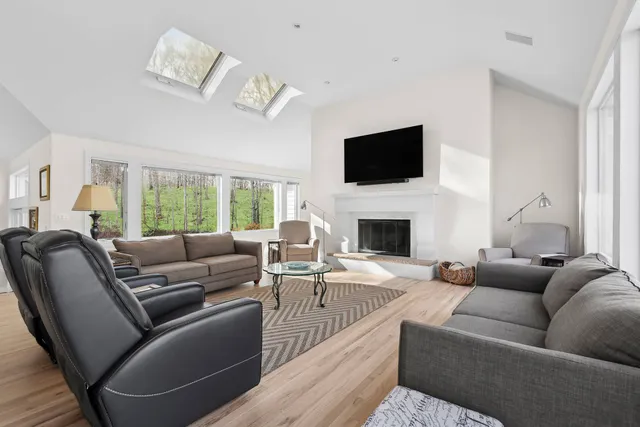 $50,000 | 15 Eastwood Court, Amagansett, NY 11930