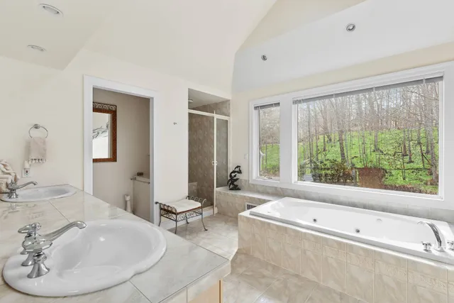 $50,000 | 15 Eastwood Court, Amagansett, NY 11930