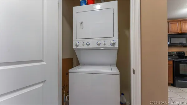 $191,000 | 50 Arnold Palmer Drive, Unit 400A, Lake Ozark, MO 65049