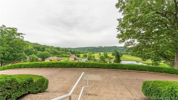 $191,000 | 50 Arnold Palmer Drive, Unit 400A, Lake Ozark, MO 65049