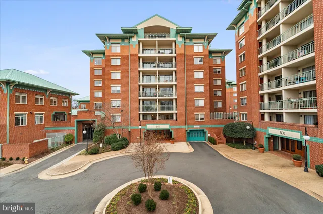 $2,650 | 545 East Braddock Road, Unit 602, Alexandria, VA 22314
