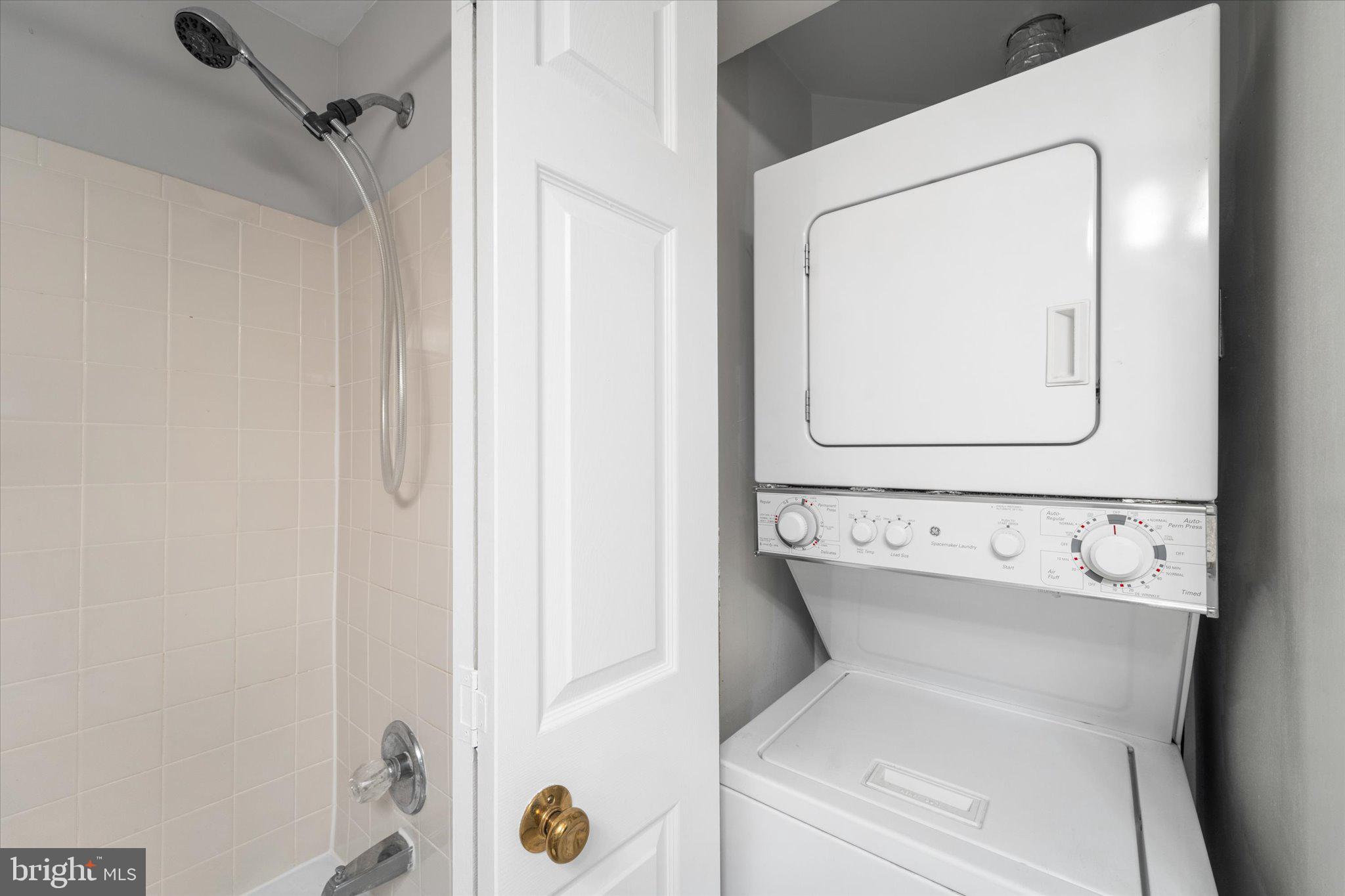 545 East Braddock Road, Unit 602 Alexandria, VA 22314 - Photo 29 of 41 WASHER/DRYER IN UNIT