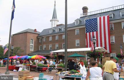 545 East Braddock Road, Unit 602 Alexandria, VA 22314 - Photo 39 of 41 OLD TOWN FARMER'S MARKET