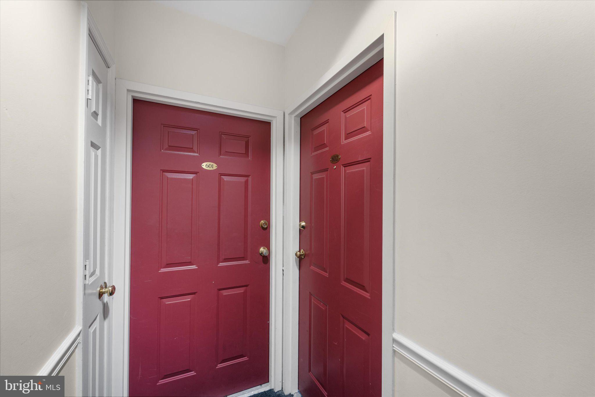 545 East Braddock Road, Unit 602 Alexandria, VA 22314 - Photo 10 of 41 PRIVATE CORNER UNIT W/ONLY 1 NEIGHBOR