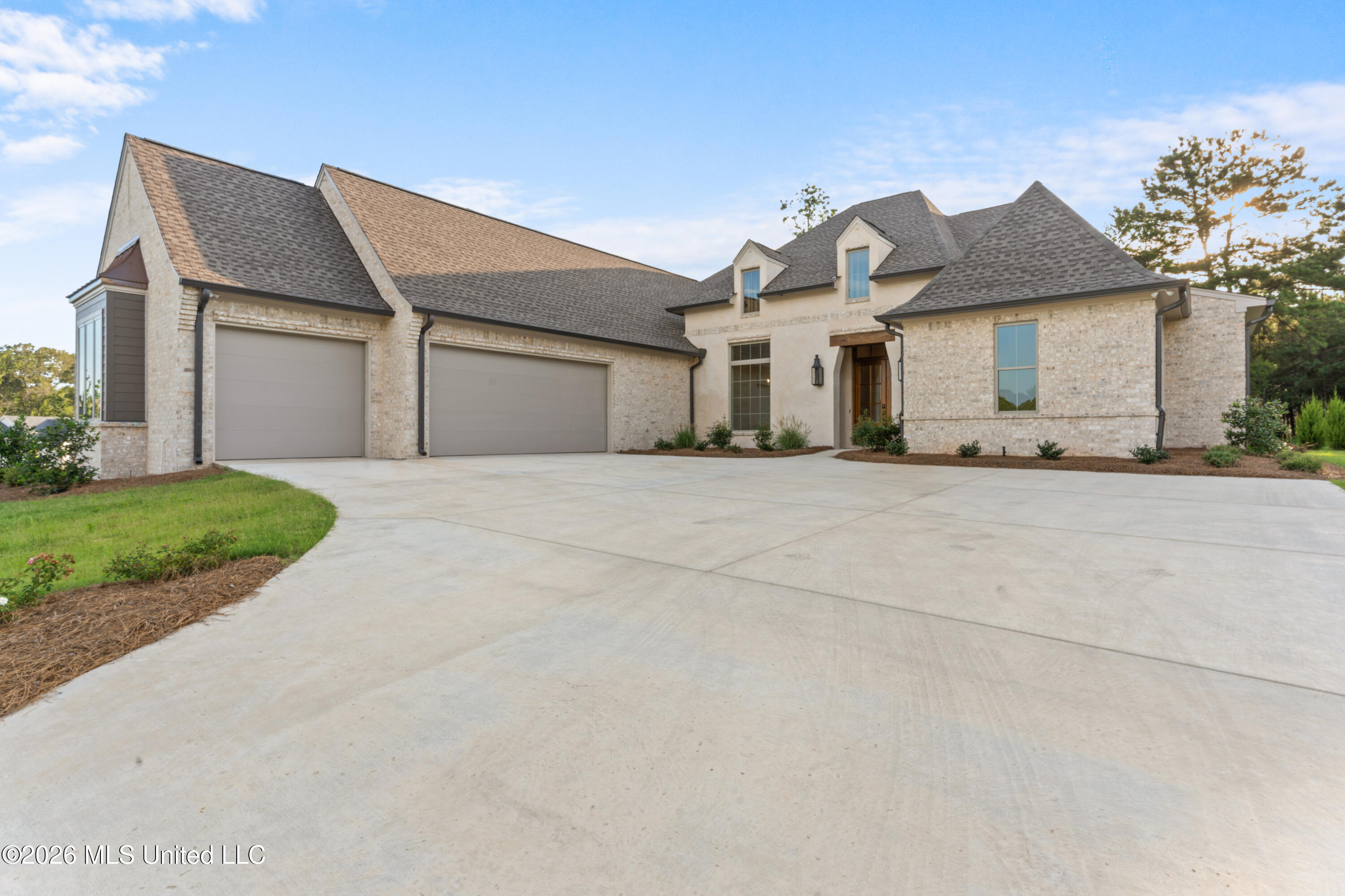 637 Big Vly Loop Flowood, MS 39232 - Photo 2 of 66 DSC00594