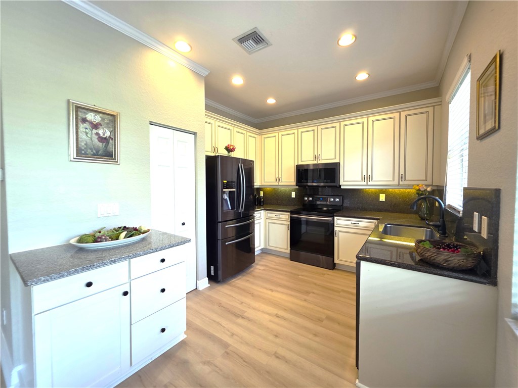 1939 Grey Falcon Circle Southwest Vero Beach, FL 32962 - Photo 12 of 36