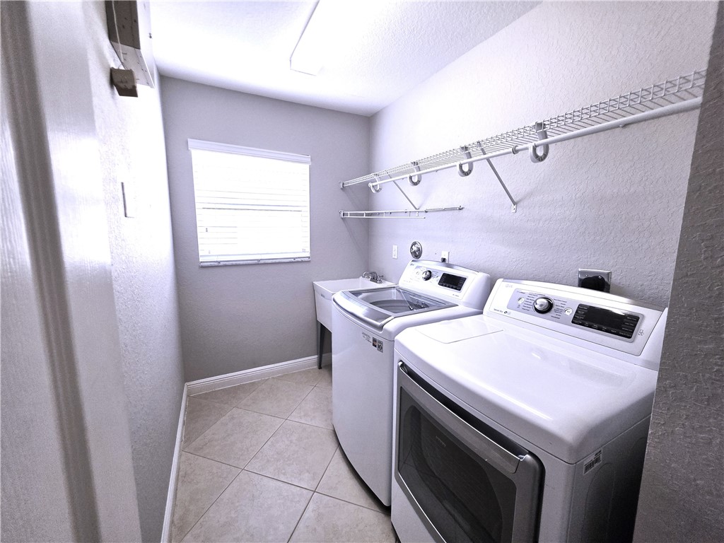 1939 Grey Falcon Circle Southwest Vero Beach, FL 32962 - Photo 20 of 36