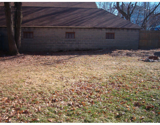 17 Ekman Street Worcester, MA 01607 - Photo 4 of 4 Gallery Image 4