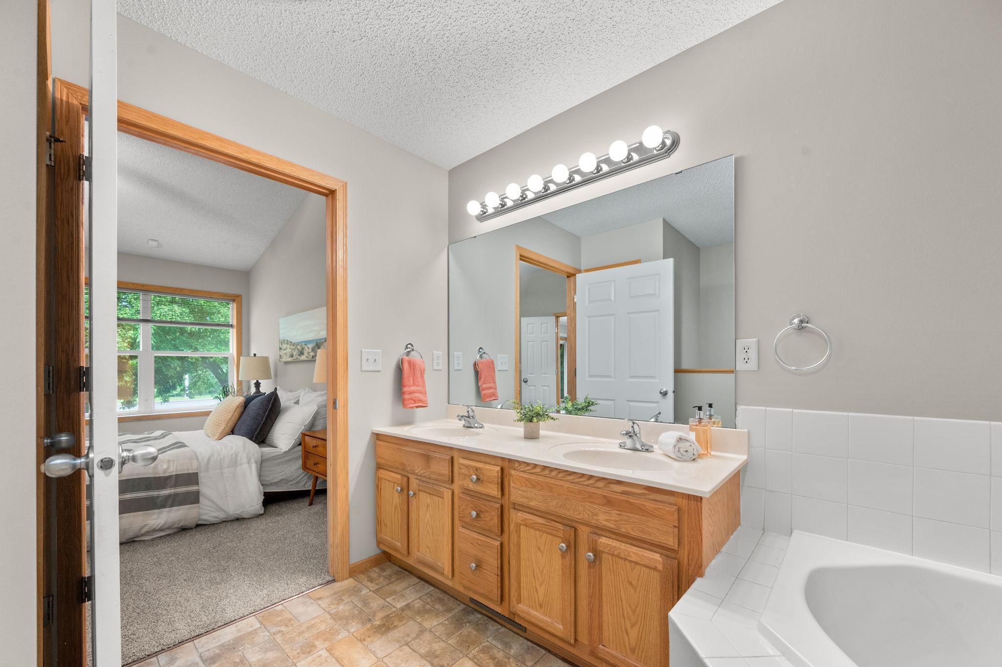 74 Crown Pointe Curve Hudson, WI 54016 - Photo 17 of 24