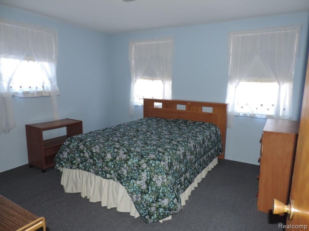 18885 Levan Road Livonia, MI 48152 - Photo 20 of 25 thumb_DSCN2977_1024.jpg