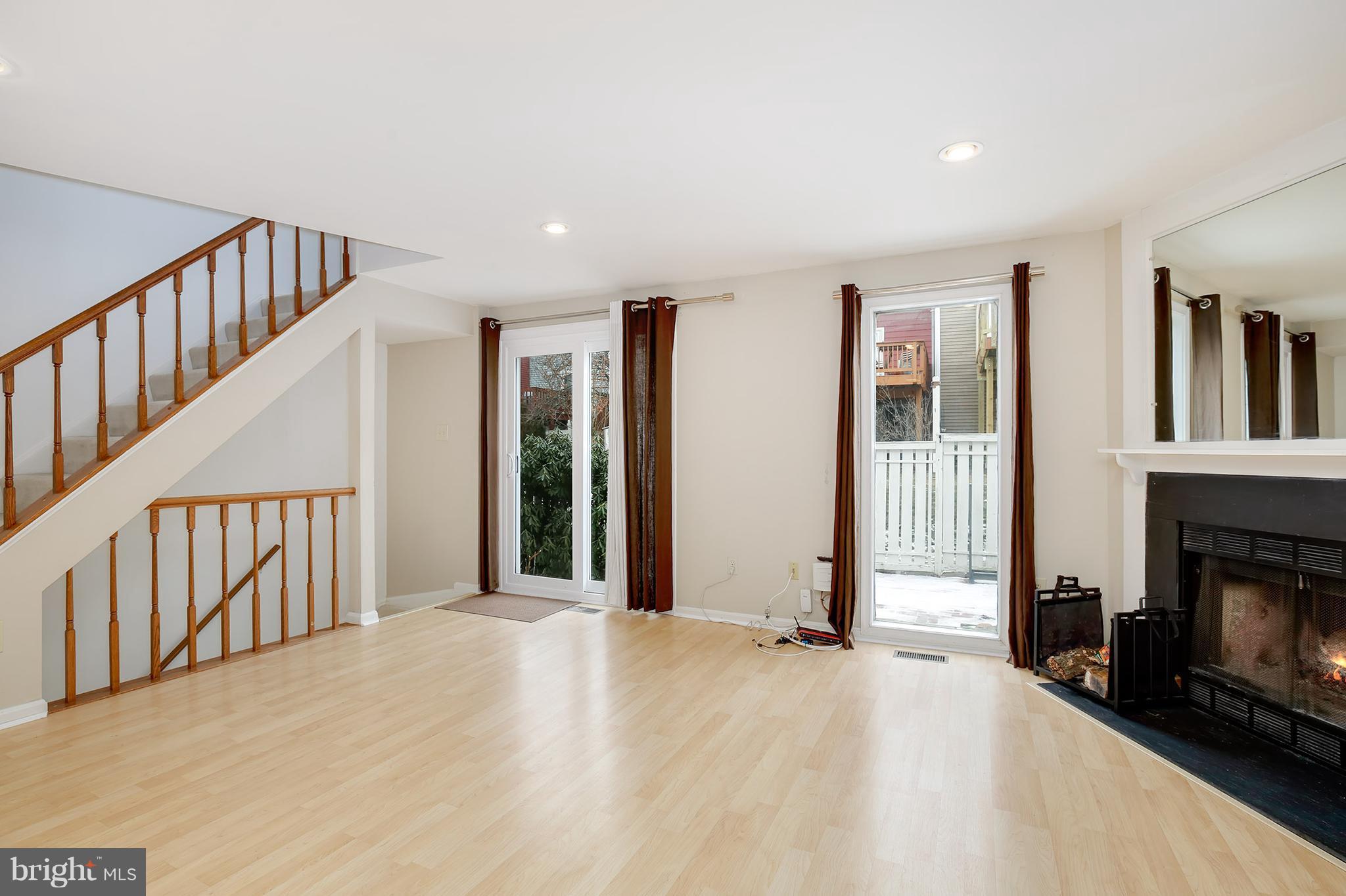 11928 Redtree Way Reston, VA 20194 - Photo 2 of 29 Living Room
