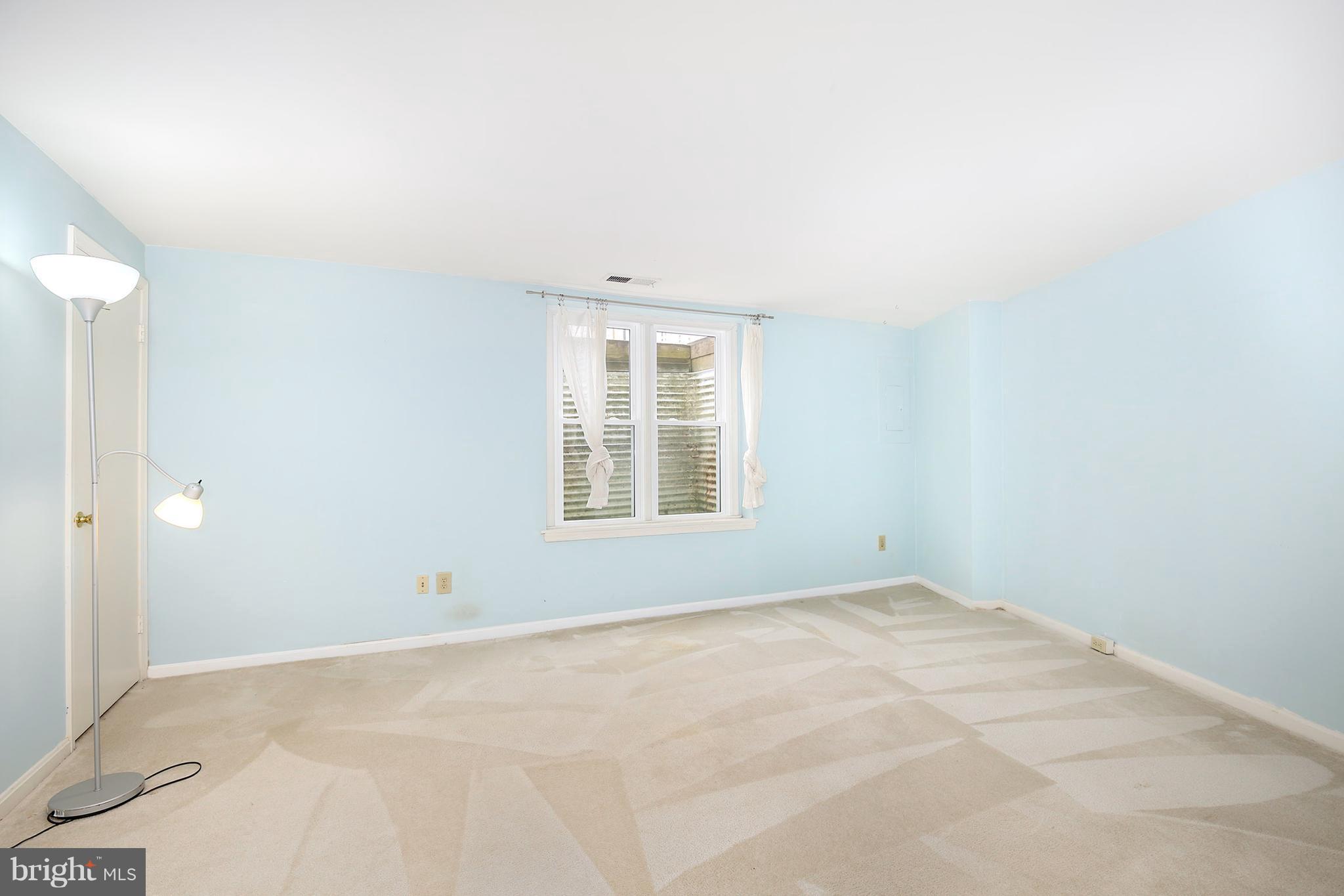 11928 Redtree Way Reston, VA 20194 - Photo 20 of 29 Bedroom (Master)