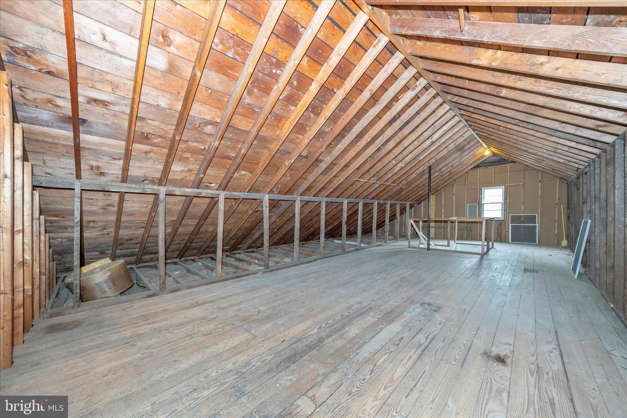 17534 Lincolnshire Road Hagerstown, MD 21740 - Photo 29 of 50 Attic