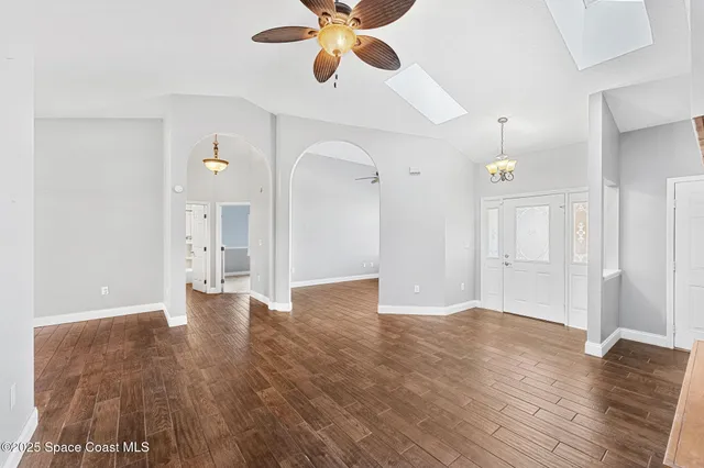 a view of outdoor space yard and porch
