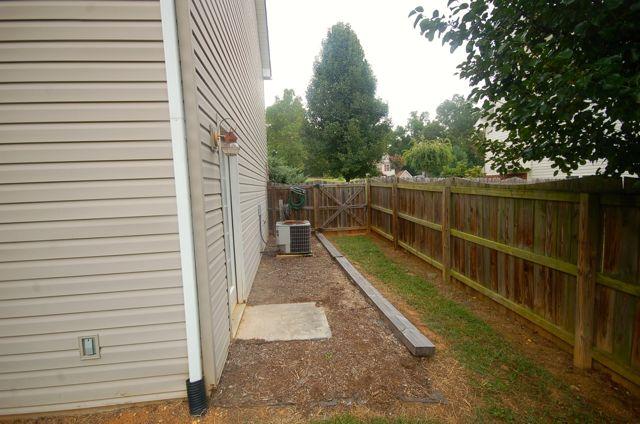 1457 Virginia Ridge Drive Hardy, VA 24101 - Photo 11 of 46 SIDE VIEW