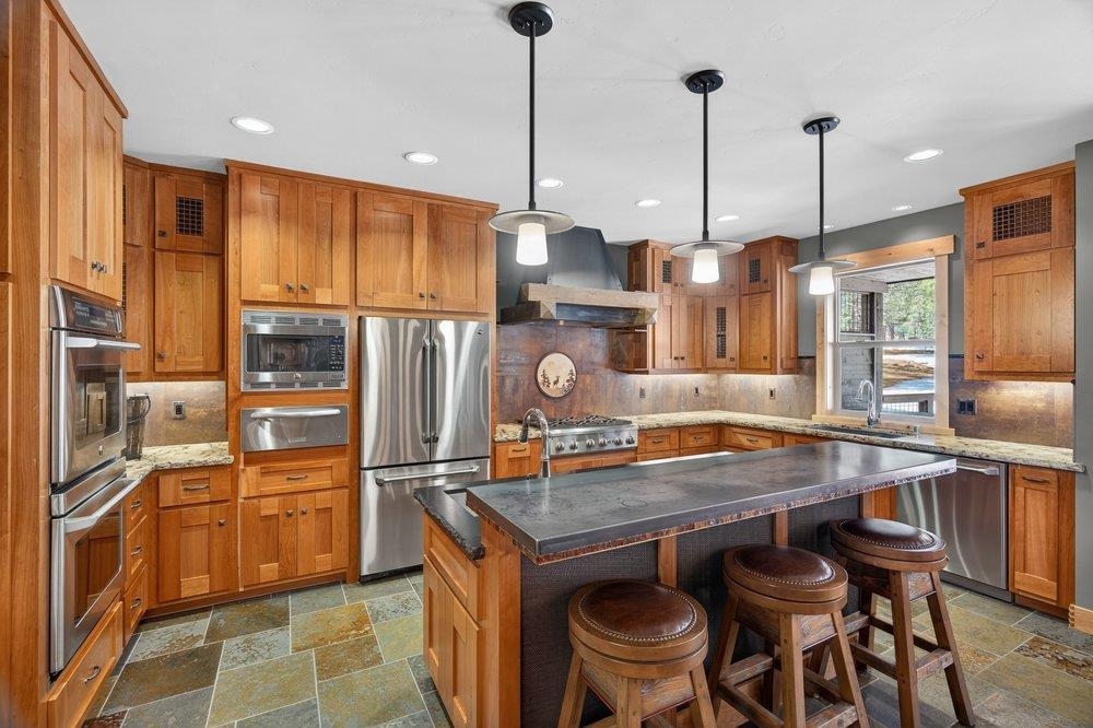 15043 Wolfgang Road Truckee, CA 96161 - Photo 8 of 28