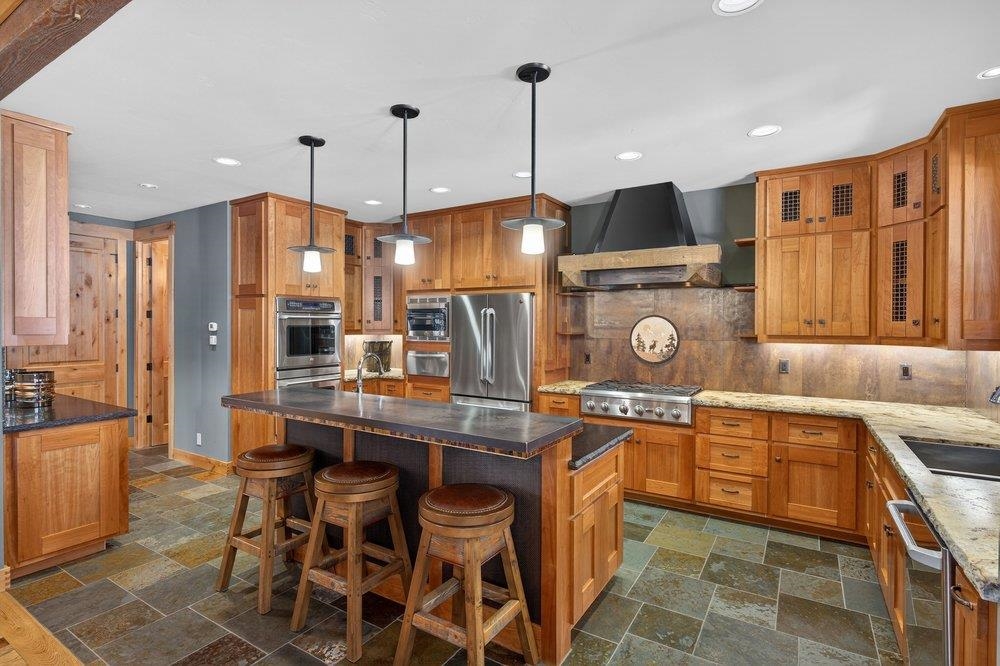 15043 Wolfgang Road Truckee, CA 96161 - Photo 8 of 28