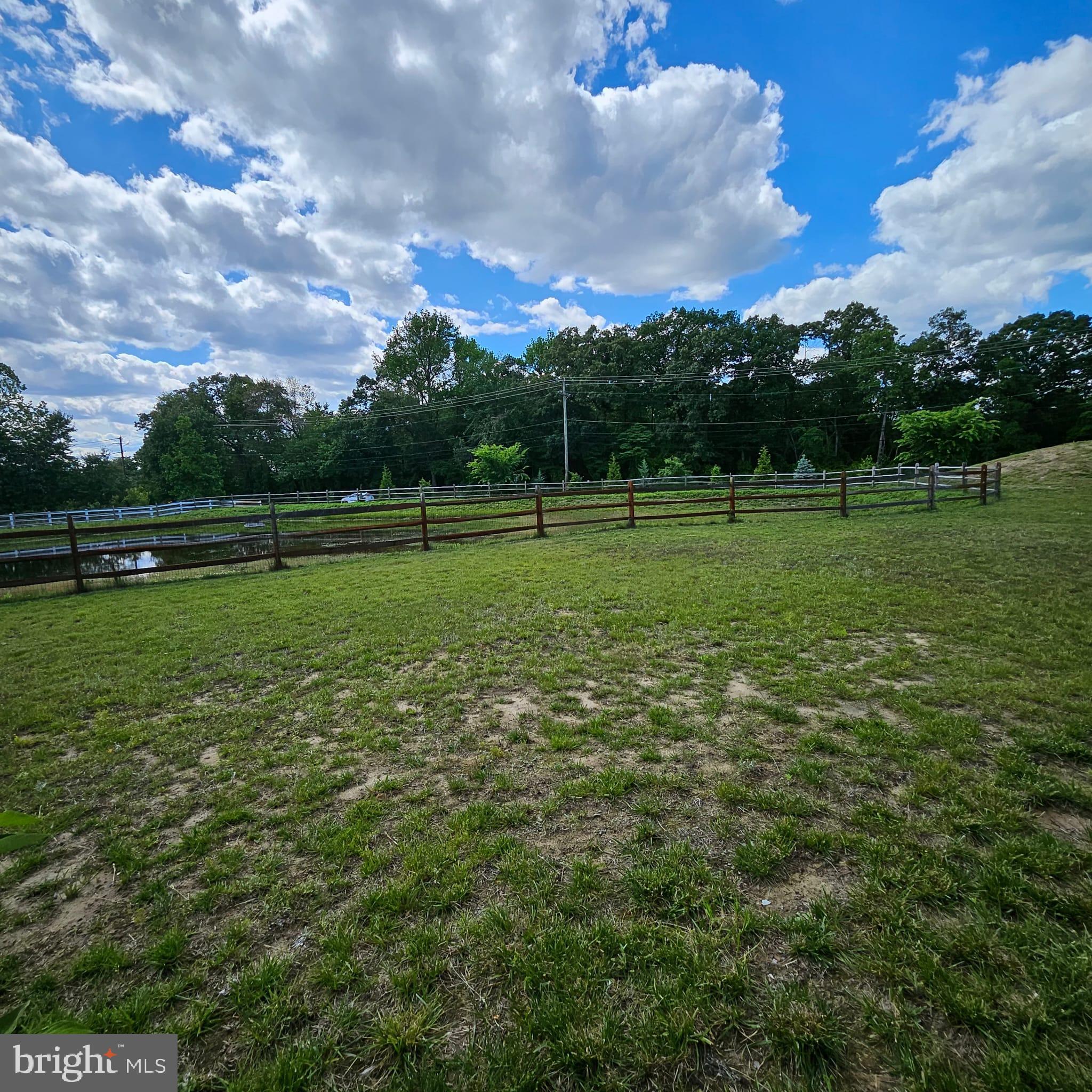 38 Peregrine Way Burlington, NJ 08016 - Photo 28 of 34 a view of outdoor space and yard
