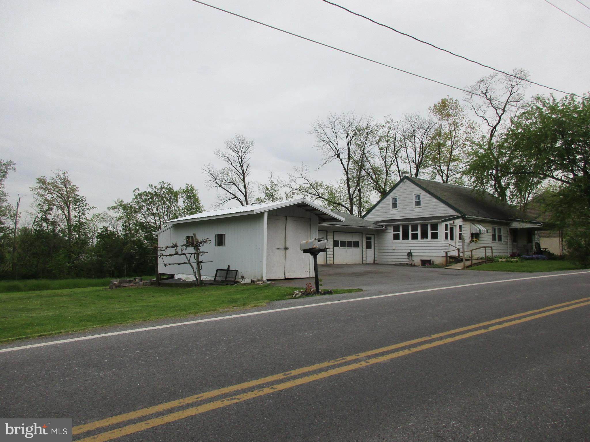 576 Red Run Road East Earl, PA 17519 - Photo 3 of 9 Gallery Image 3