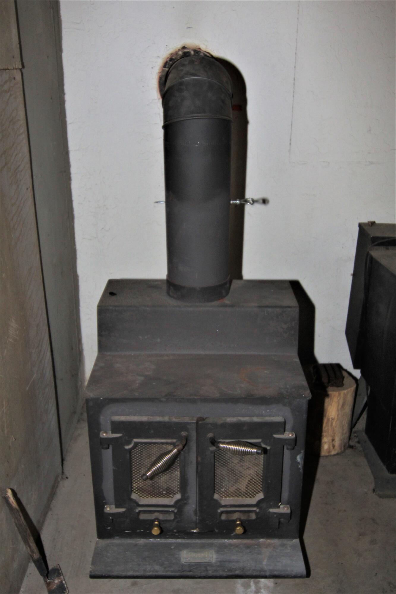 494 Tester Road Butler, TN 37640 - Photo 37 of 45 IMG_0104 (2)