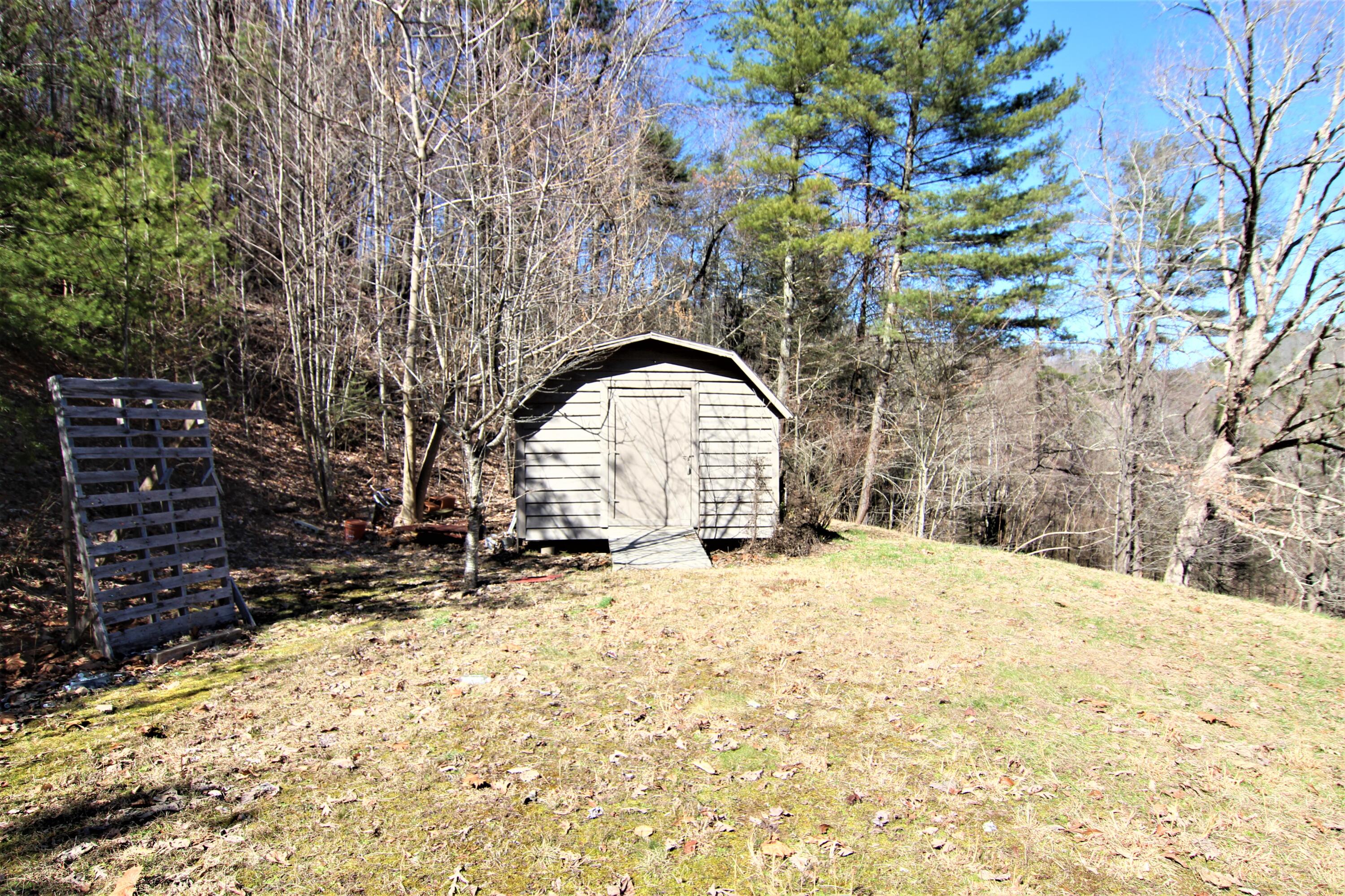 494 Tester Road Butler, TN 37640 - Photo 43 of 45 IMG_0124 (2)