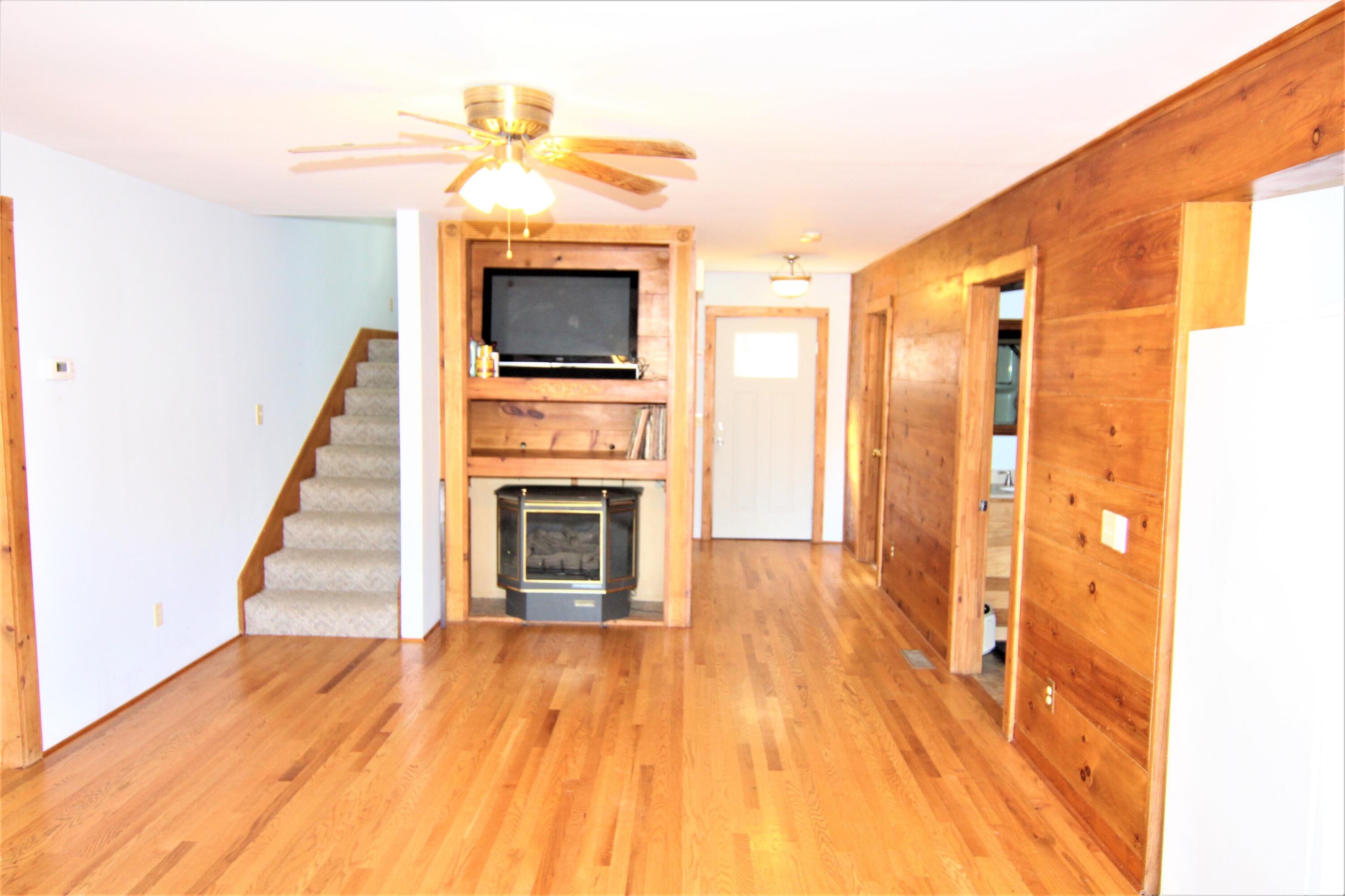 494 Tester Road Butler, TN 37640 - Photo 8 of 45 IMG_0086 (2)