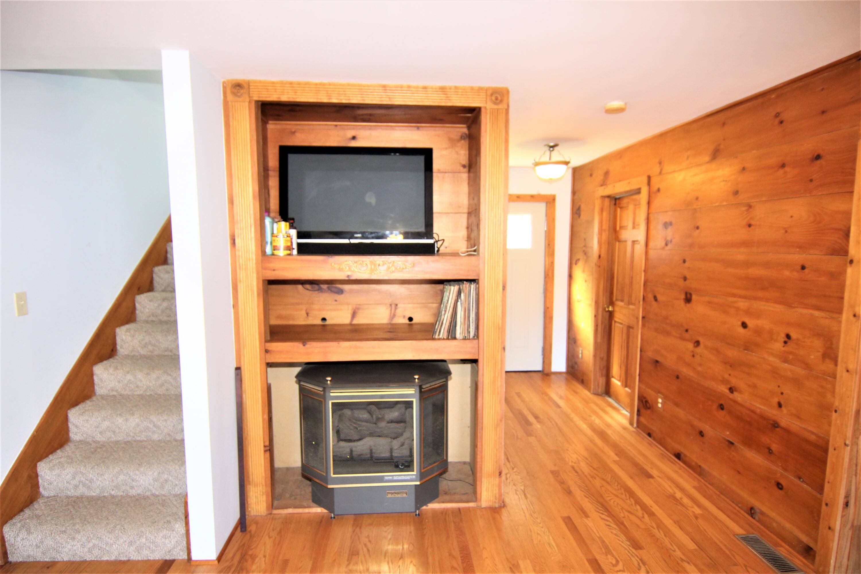 494 Tester Road Butler, TN 37640 - Photo 9 of 45 IMG_0092 (2)