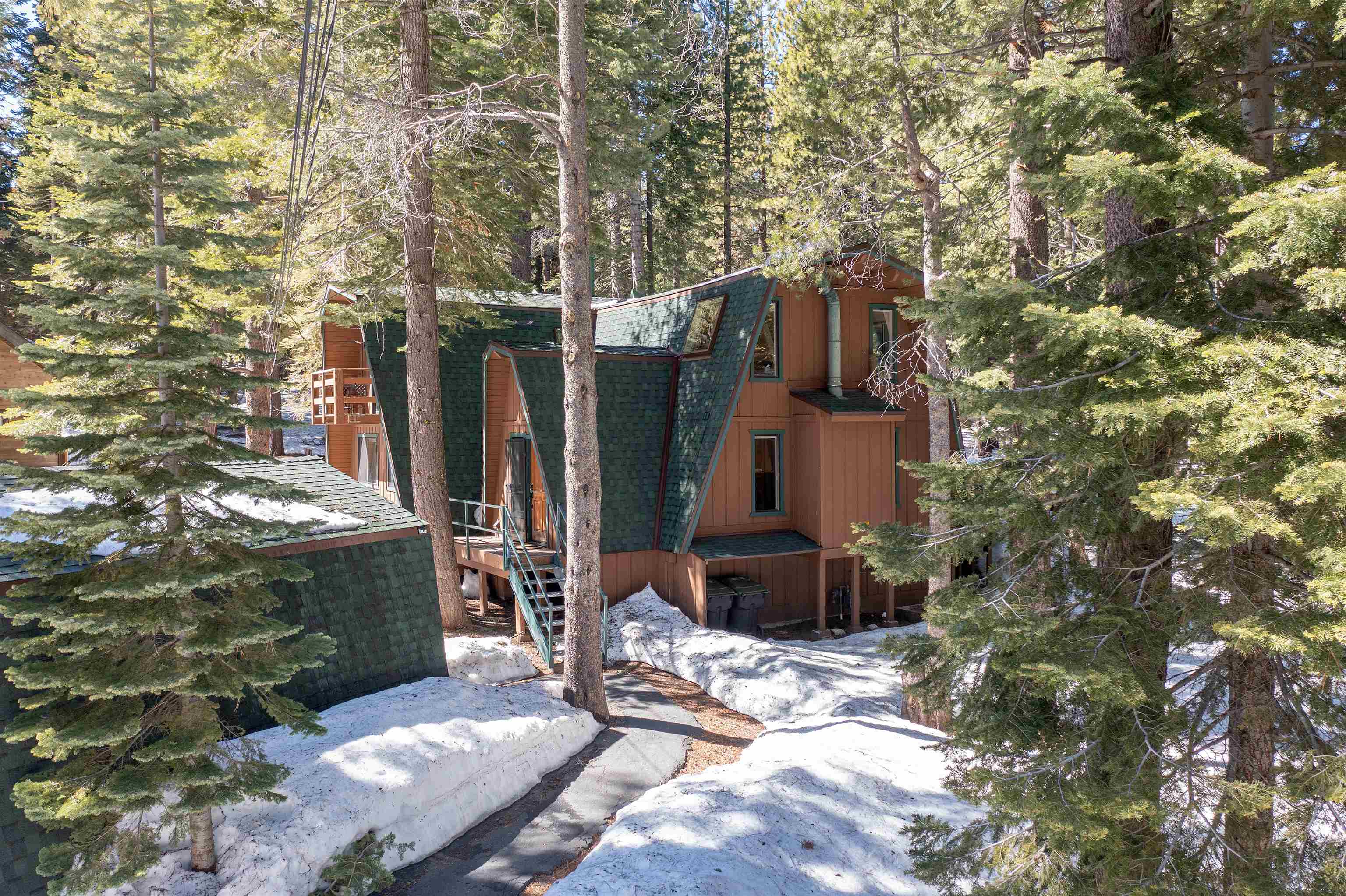 14338 Tyrol Road Truckee, CA 96161 - Photo 1 of 21 Gallery Image 1