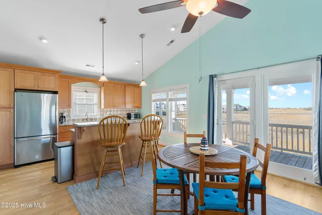 $599,995 | 139 Seagull Drive, Holden Beach, NC 28462