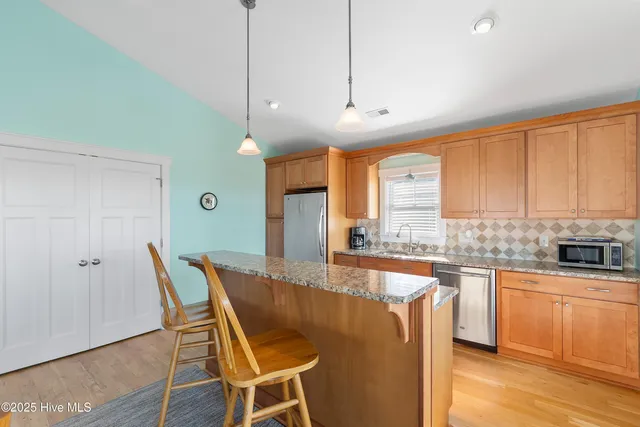 $599,995 | 139 Seagull Drive, Holden Beach, NC 28462