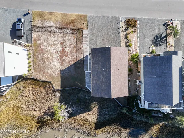 $599,995 | 139 Seagull Drive, Holden Beach, NC 28462