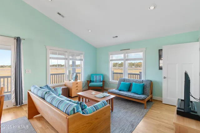 $599,995 | 139 Seagull Drive, Holden Beach, NC 28462