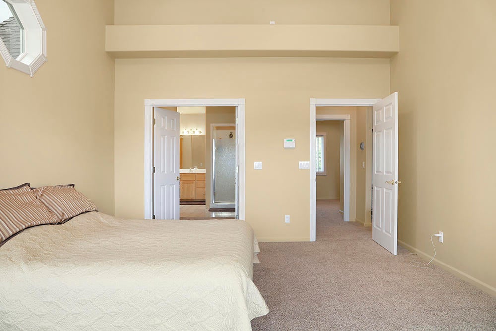 2315 Northeast Scoville Road Grants Pass, OR 97526 - Photo 24 of 53 Main Room Downstairs