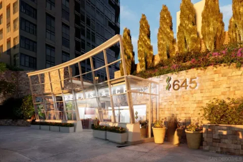 $3,950,000 | 645 Front Street, Unit 2002, San Diego, CA 92101