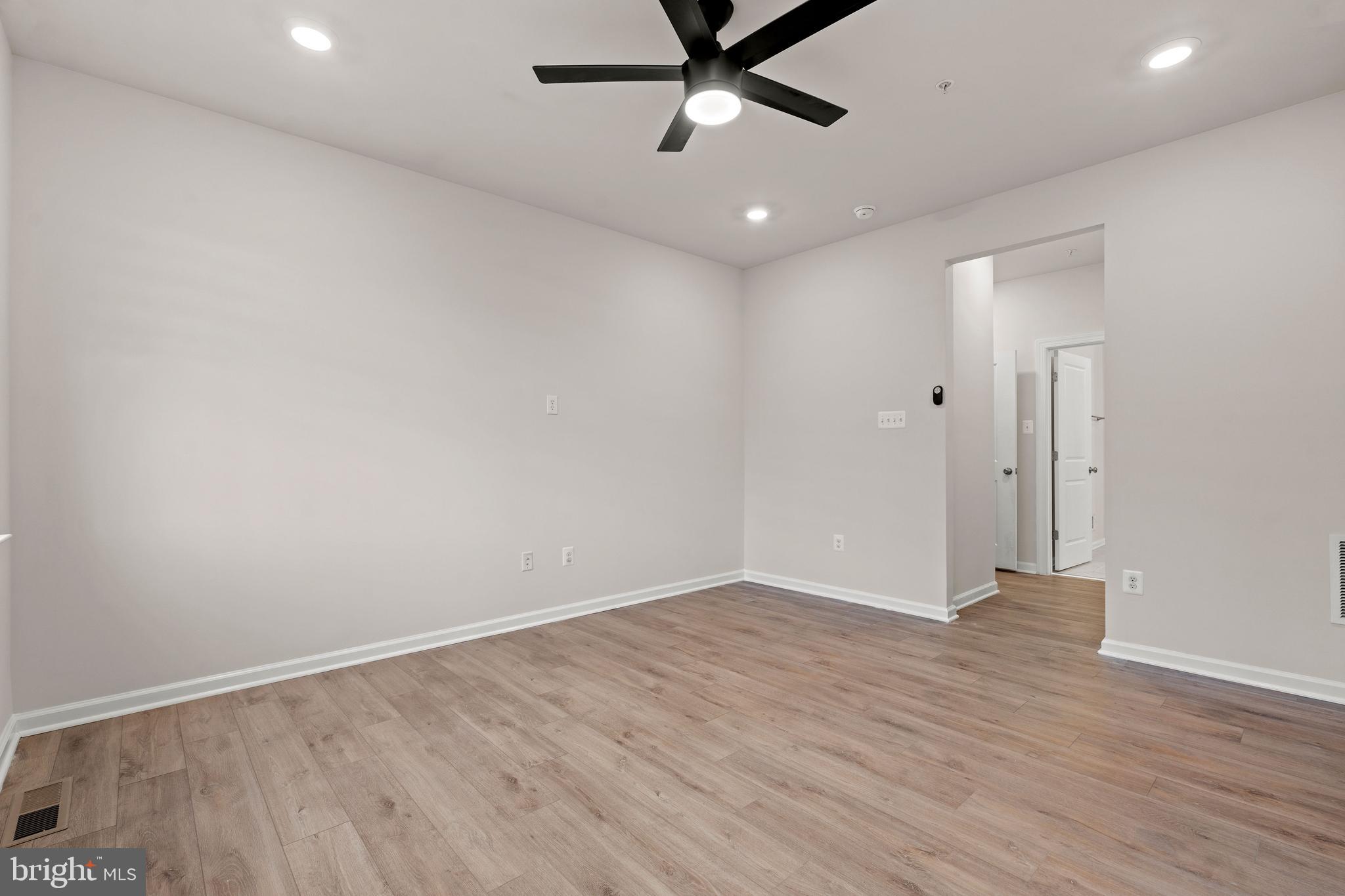 12136 American Chestnut Road Bowie, MD 20720 - Photo 12 of 28 Gallery Image 12