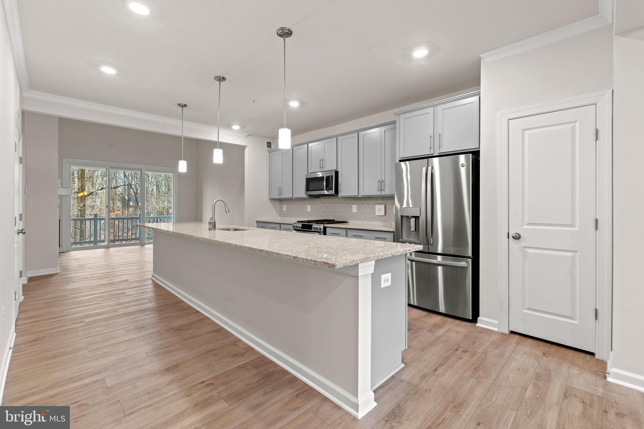 12136 American Chestnut Road Bowie, MD 20720 - Photo 3 of 28 Gallery Image 3