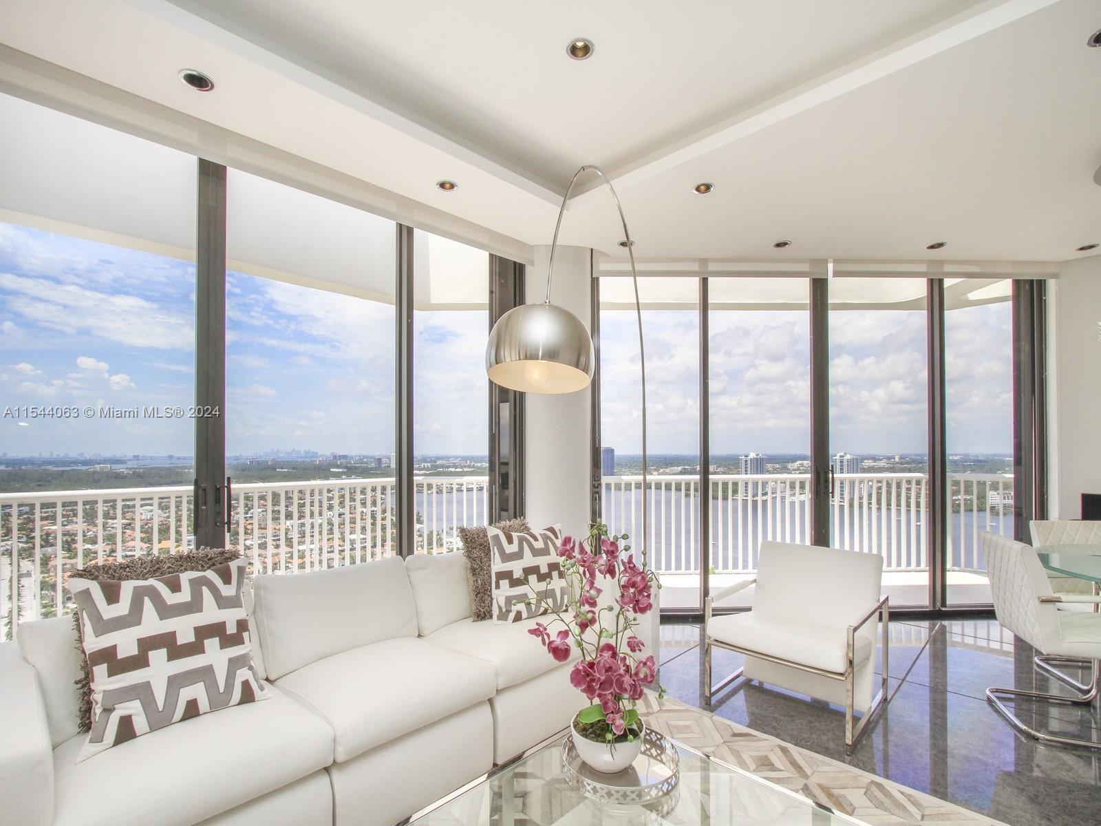 2000 Island Boulevard, Unit PH7 Aventura, FL 33160 - Photo 2 of 44