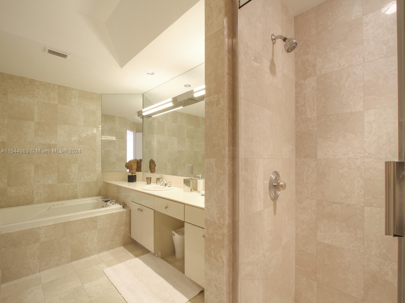 2000 Island Boulevard, Unit PH7 Aventura, FL 33160 - Photo 32 of 44